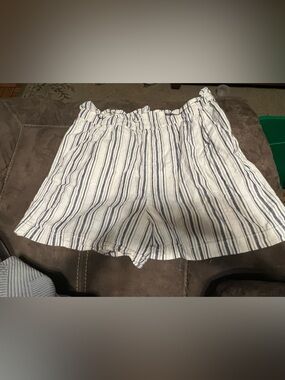 a.n.a White Shorts with Navy Vertical Stripes